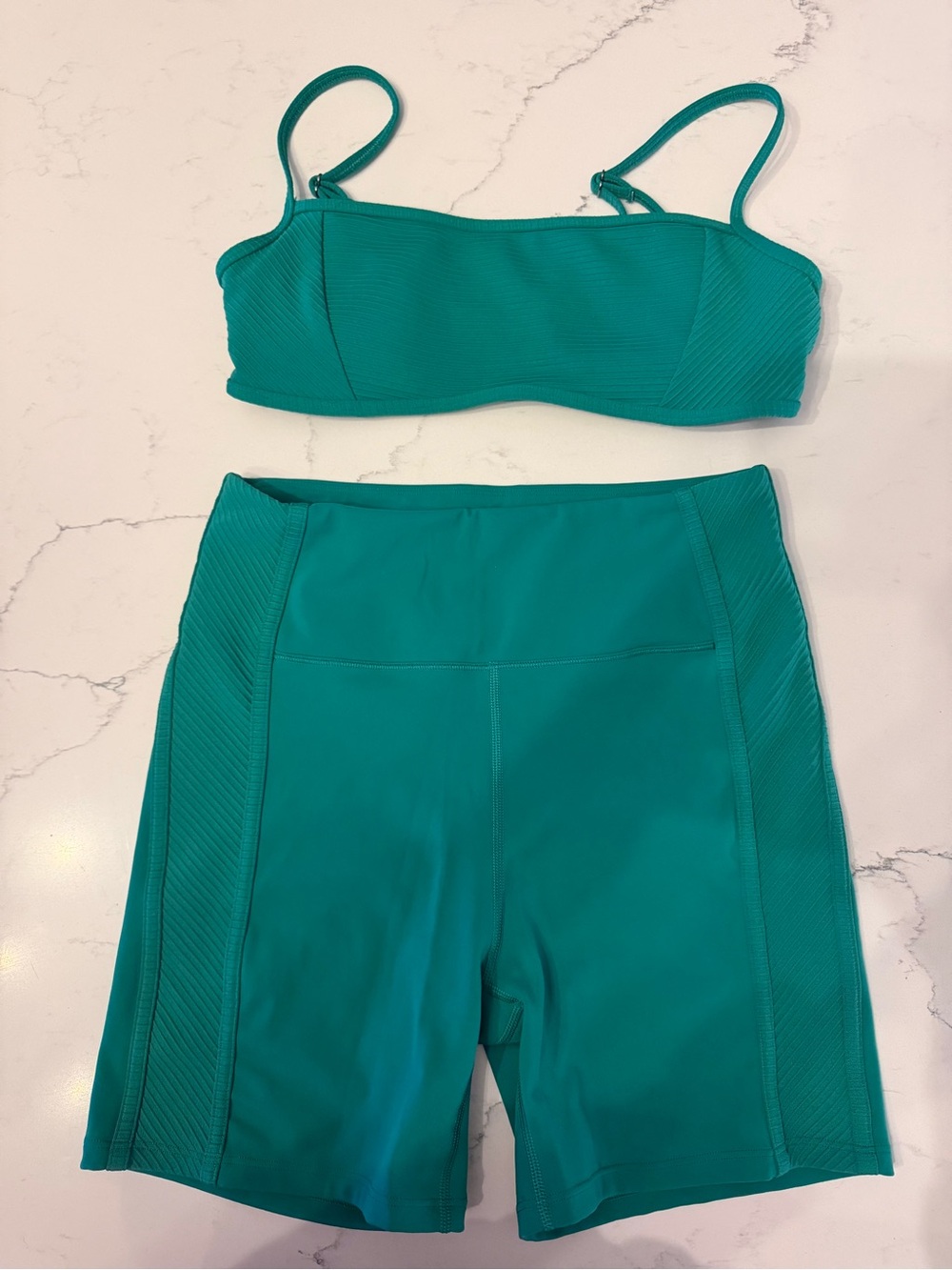 Vuori Workout Set